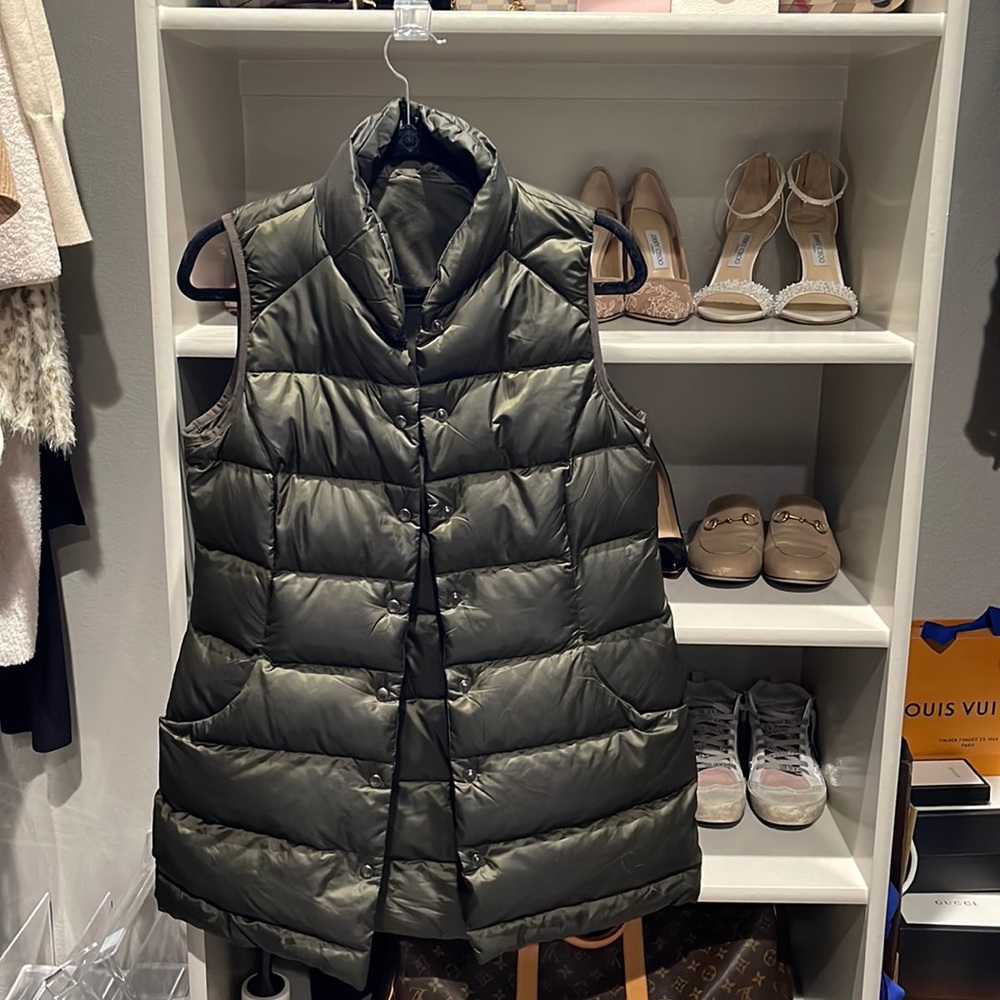 Lululemon olive green vest